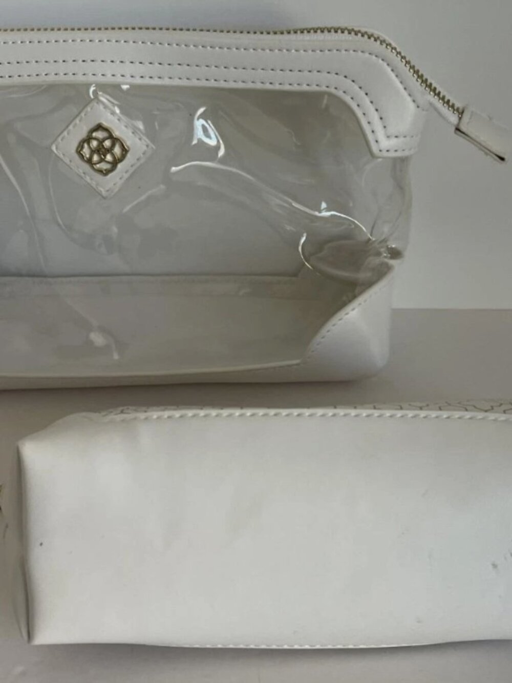 NWT Kendra Scott 2Piece Cosmetic Bag Set in White/Gold Design - Picture 9 of 11